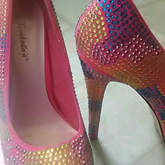 Women's Breckelle's Pump Heels - Picture 5 of 5